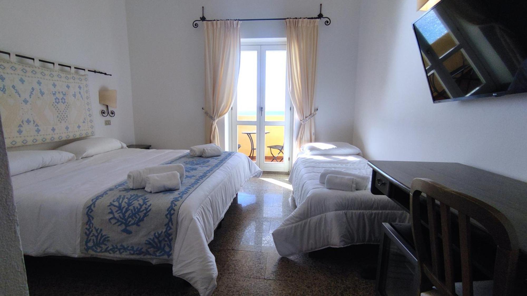 Hotel Castello Golfo Aranci Εξωτερικό φωτογραφία